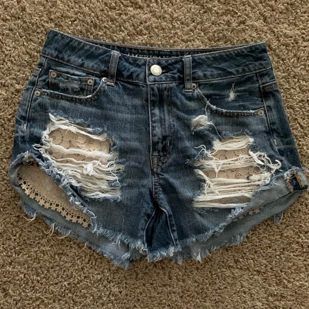 EUC AMERICAN EAGLE SHORTS with LACE DETAIL SIZE 4